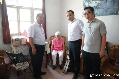 致敬最可爱的人 | 伟德betvlctor官网入口“八一”慰问退休退役军人