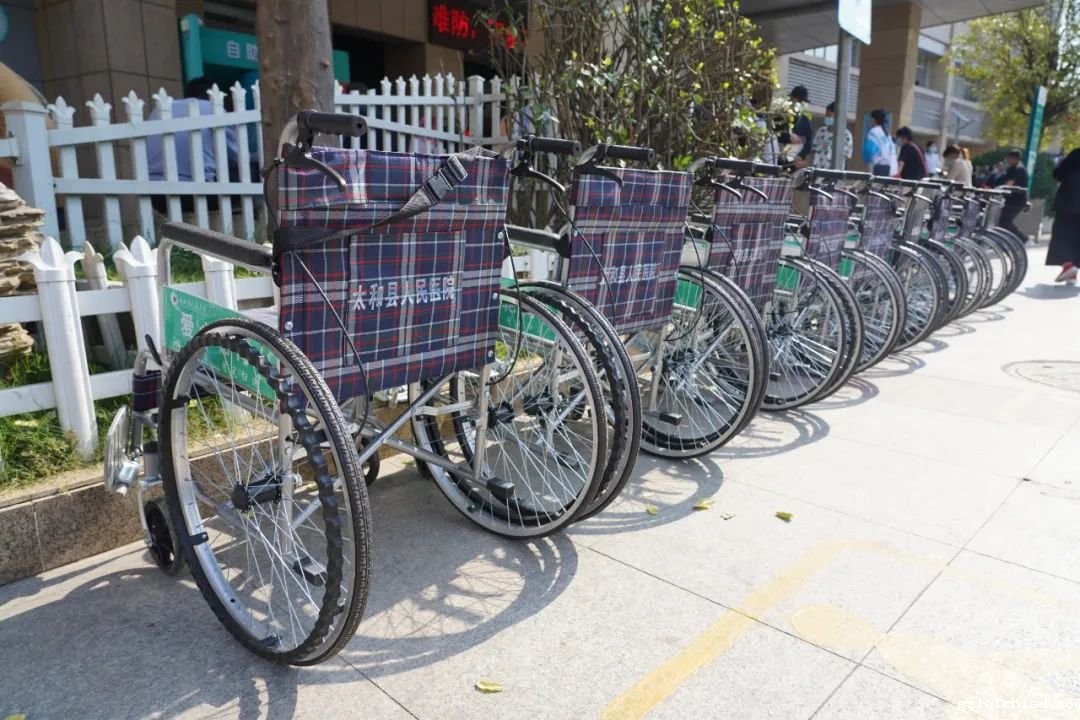 【暖民心行动】小轮椅推出“暖心服务”