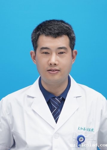 张坤