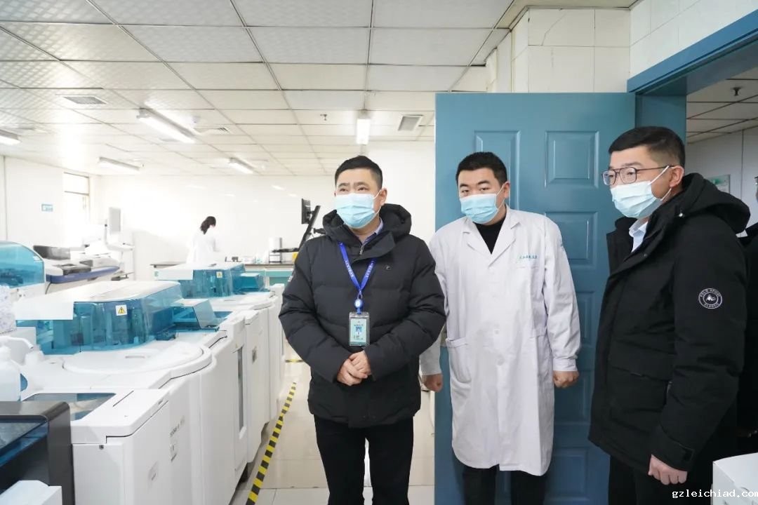 伟德betvlctor官网入口院长赵曙光带队开展春节前安全生产大检查