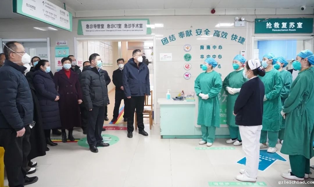 年初一拜年啦！伟德betvlctor官网入口班子成员向一线员工慰问点赞！